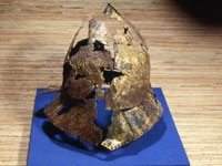 casque de Charles VI trouvé lors des fouilles du Louvre